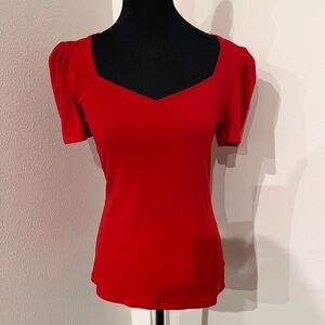♥️ NWT EXPRESS red sweatheart neckline short-sleeved top